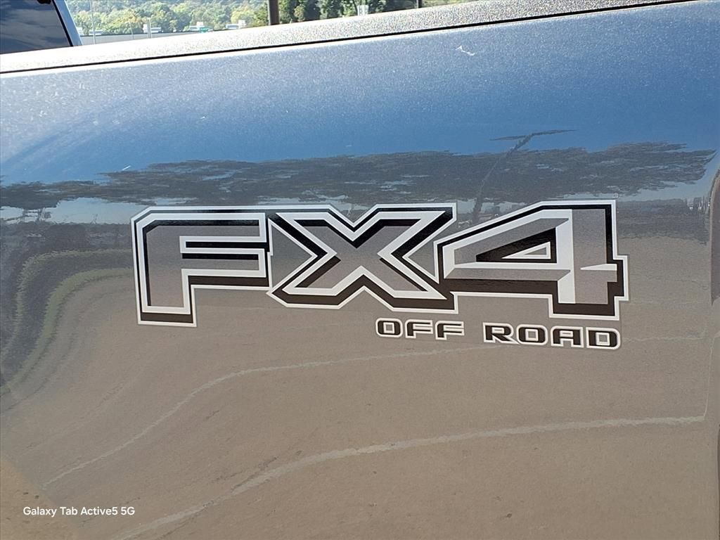 New 2026 Ford F350 Lariat w/ Black Appearance Package image 27