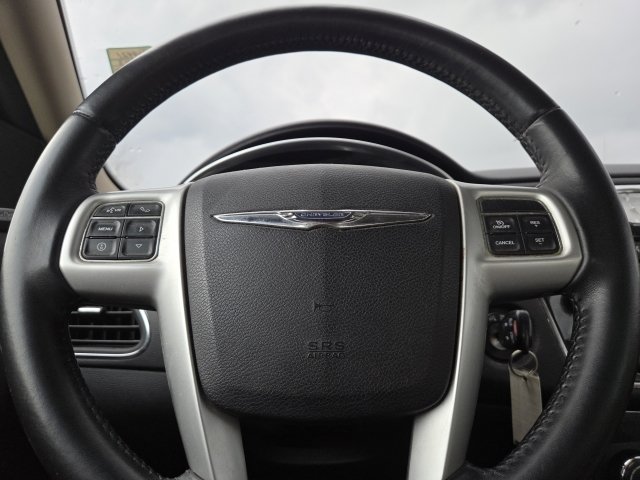 Used 2013 Chrysler 200 Limited image 15