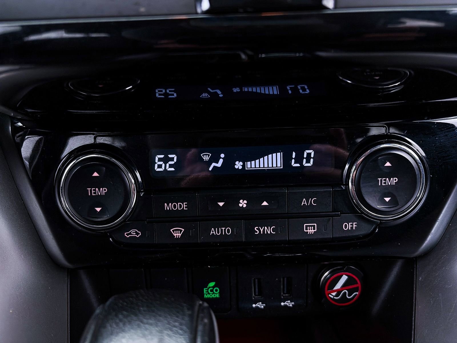 Used 2018 Mitsubishi Eclipse Cross SEL image 17