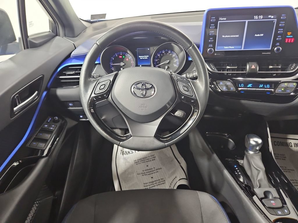 Used 2022 Toyota C-HR XLE FWD image 14