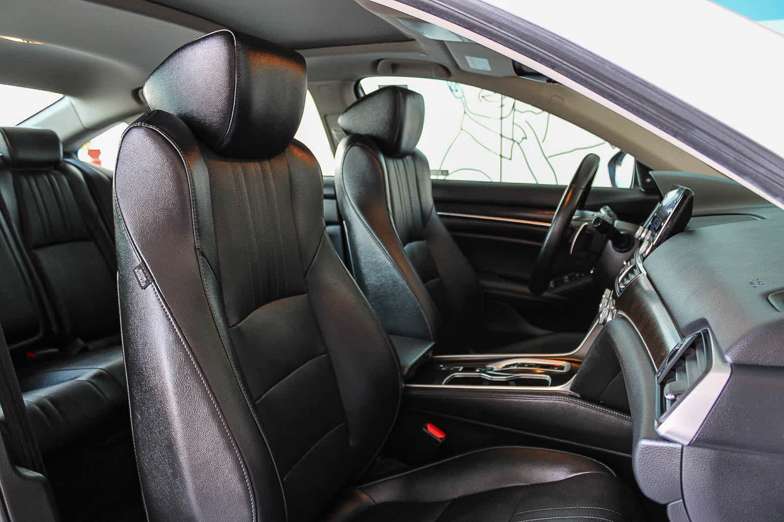 Used 2022 Honda Accord Touring image 16