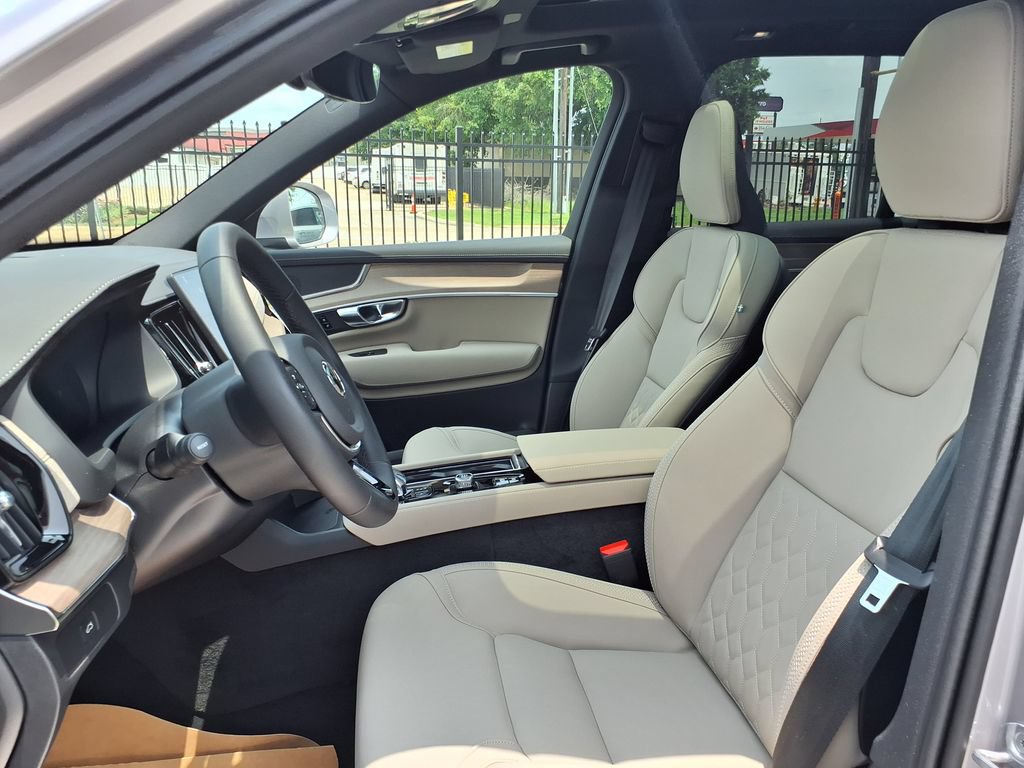 New 2026 Volvo XC90 B5 Plus AWD/4WD image 14
