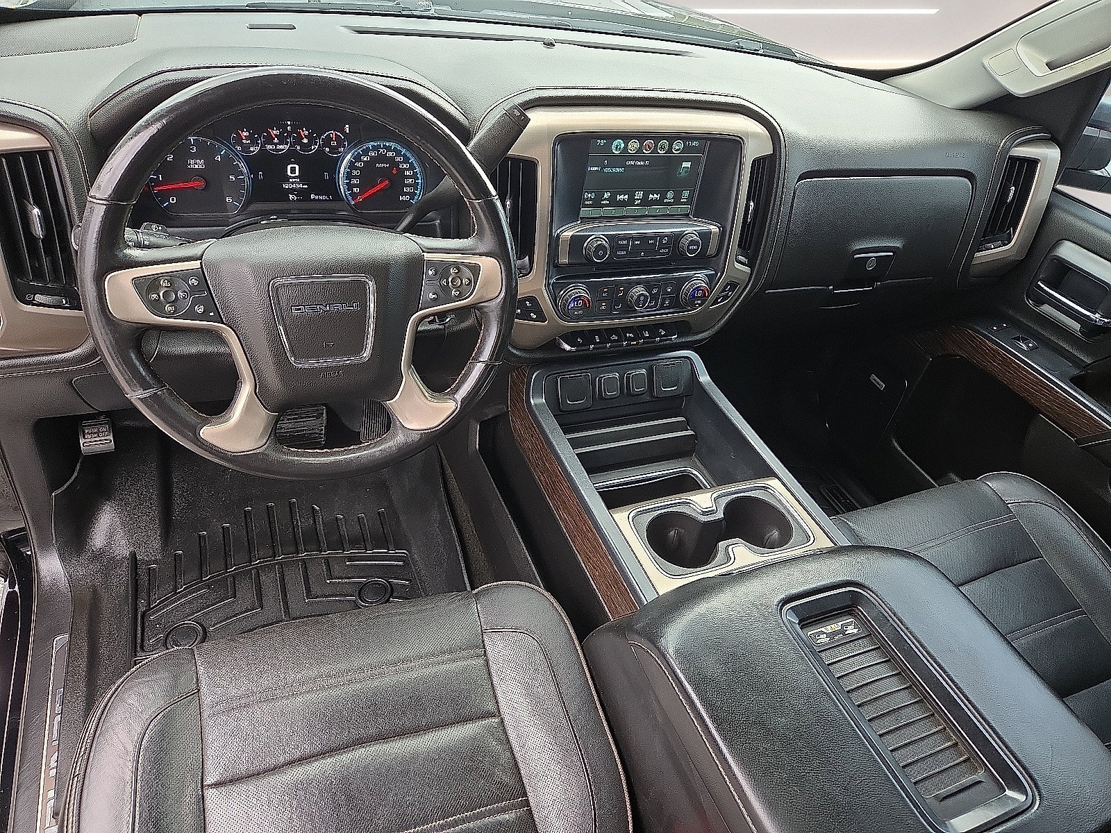 Used 2017 GMC Sierra 2500 Denali w/ Suspension Package, Off-Road AWD/4WD image 6