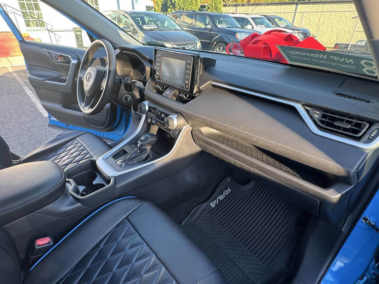 Used 2019 Toyota RAV4 LE image 28