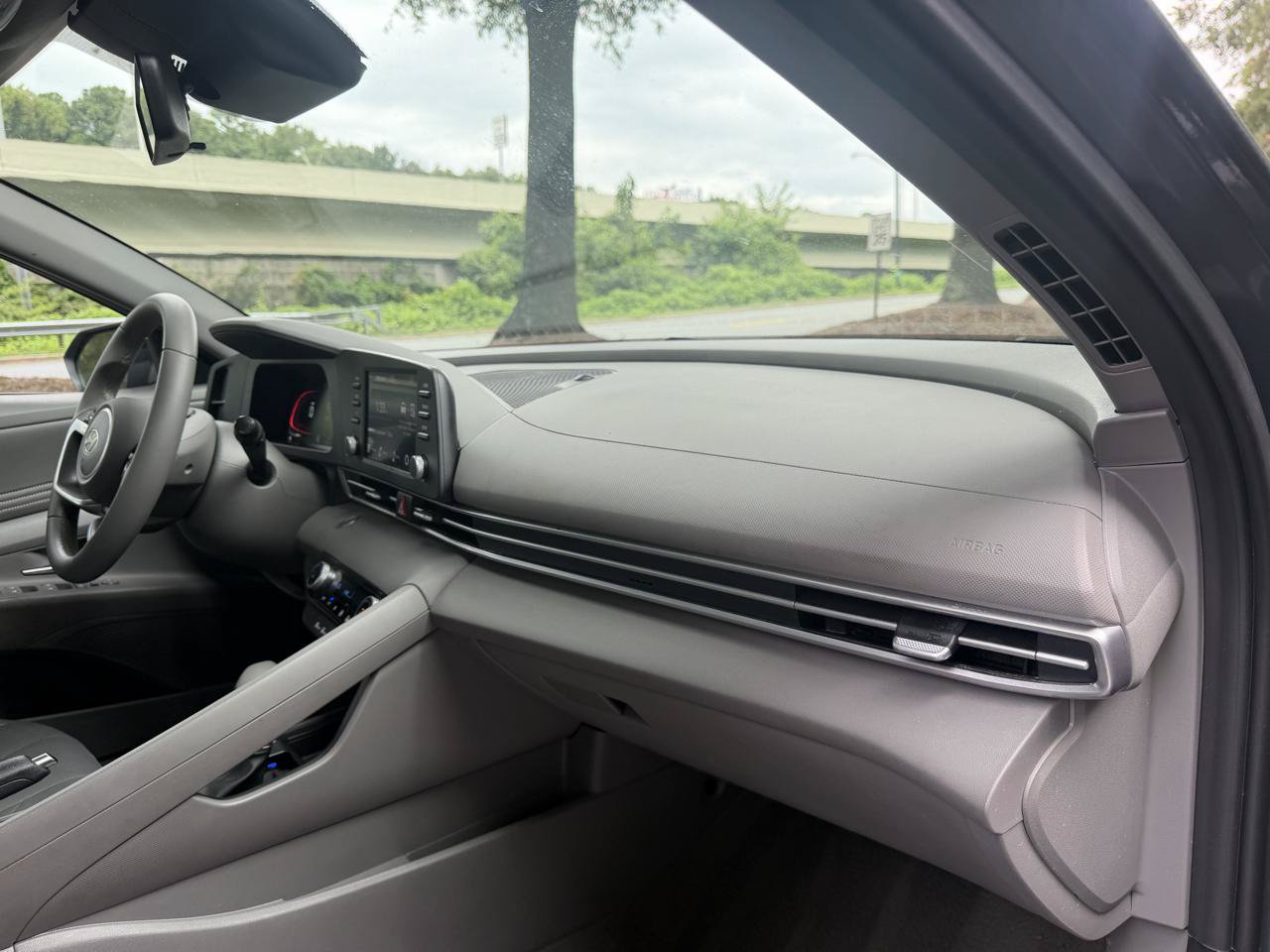 Used 2026 Hyundai Elantra Sport FWD image 17