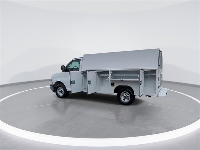 New 2025 GMC Savana 3500 w/ Power Convenience Package image 6