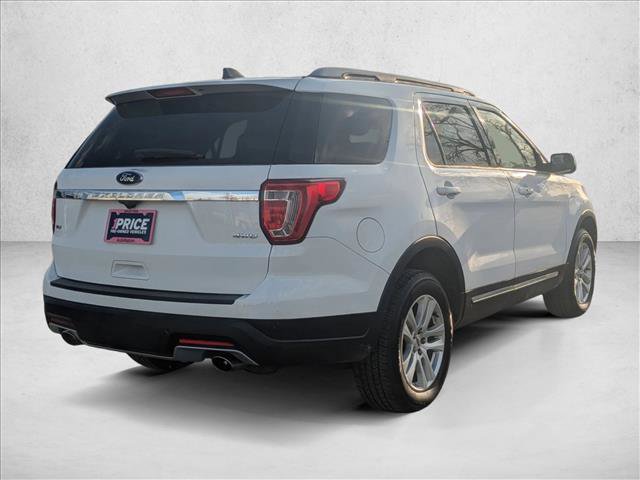 Used 2018 Ford Explorer XLT image 6