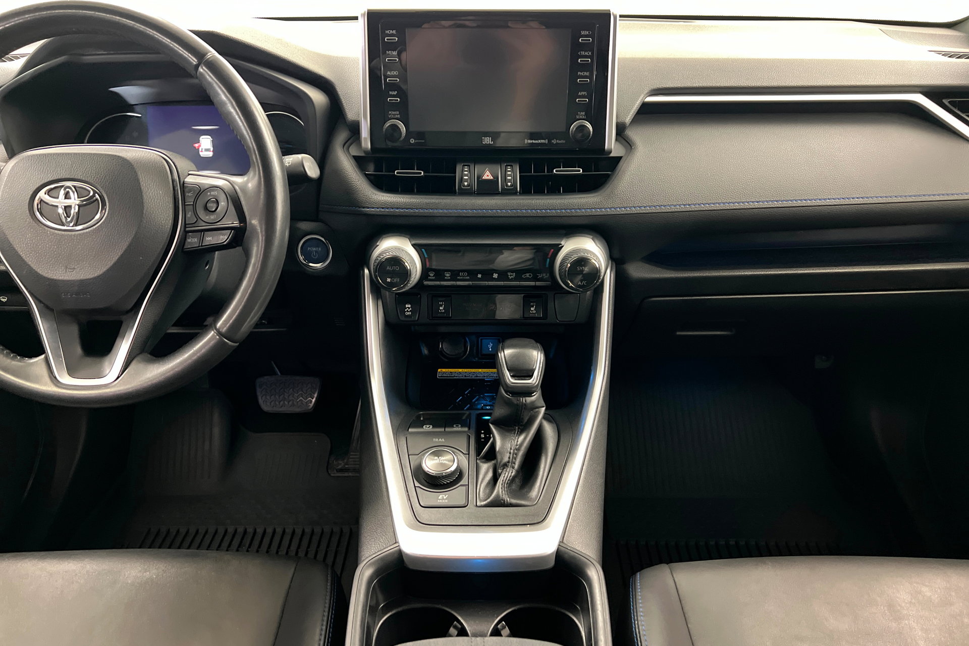Used 2021 Toyota RAV4 XSE AWD/4WD image 14