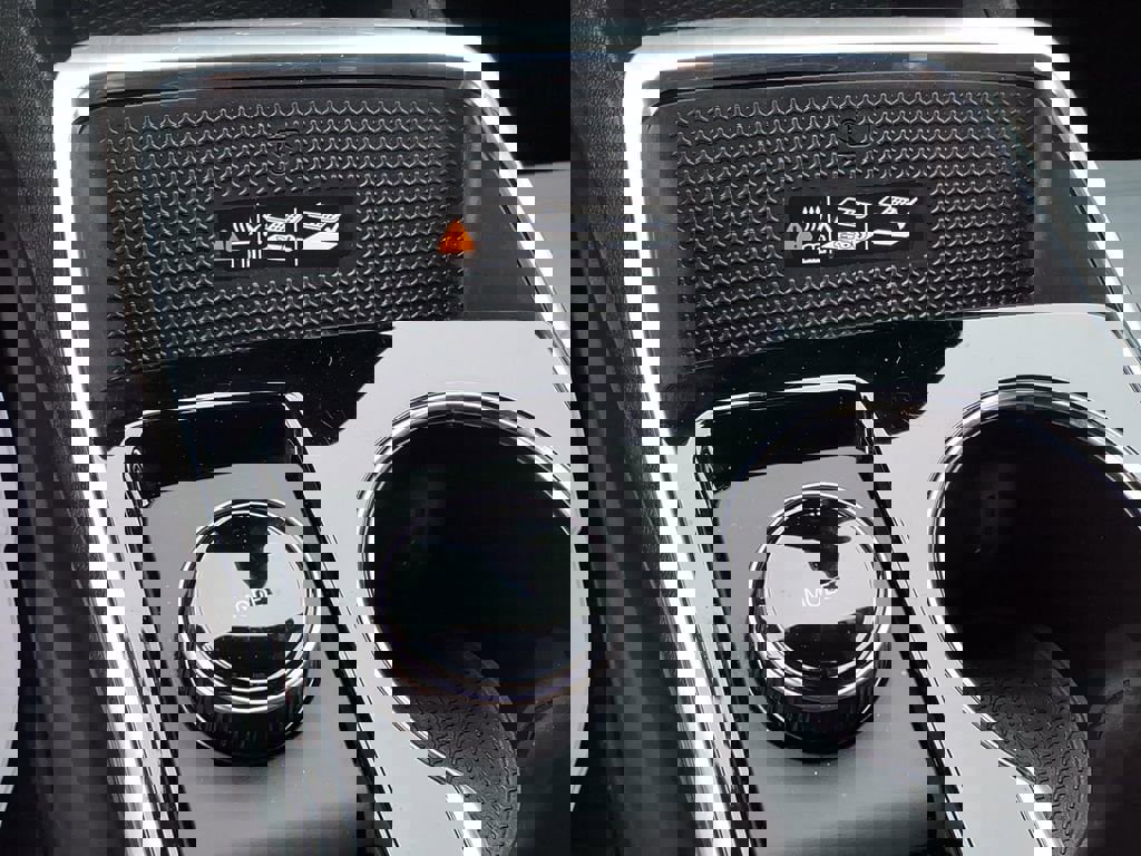 New 2026 Chevrolet Equinox ACTIV w/ Convenience Package III image 19