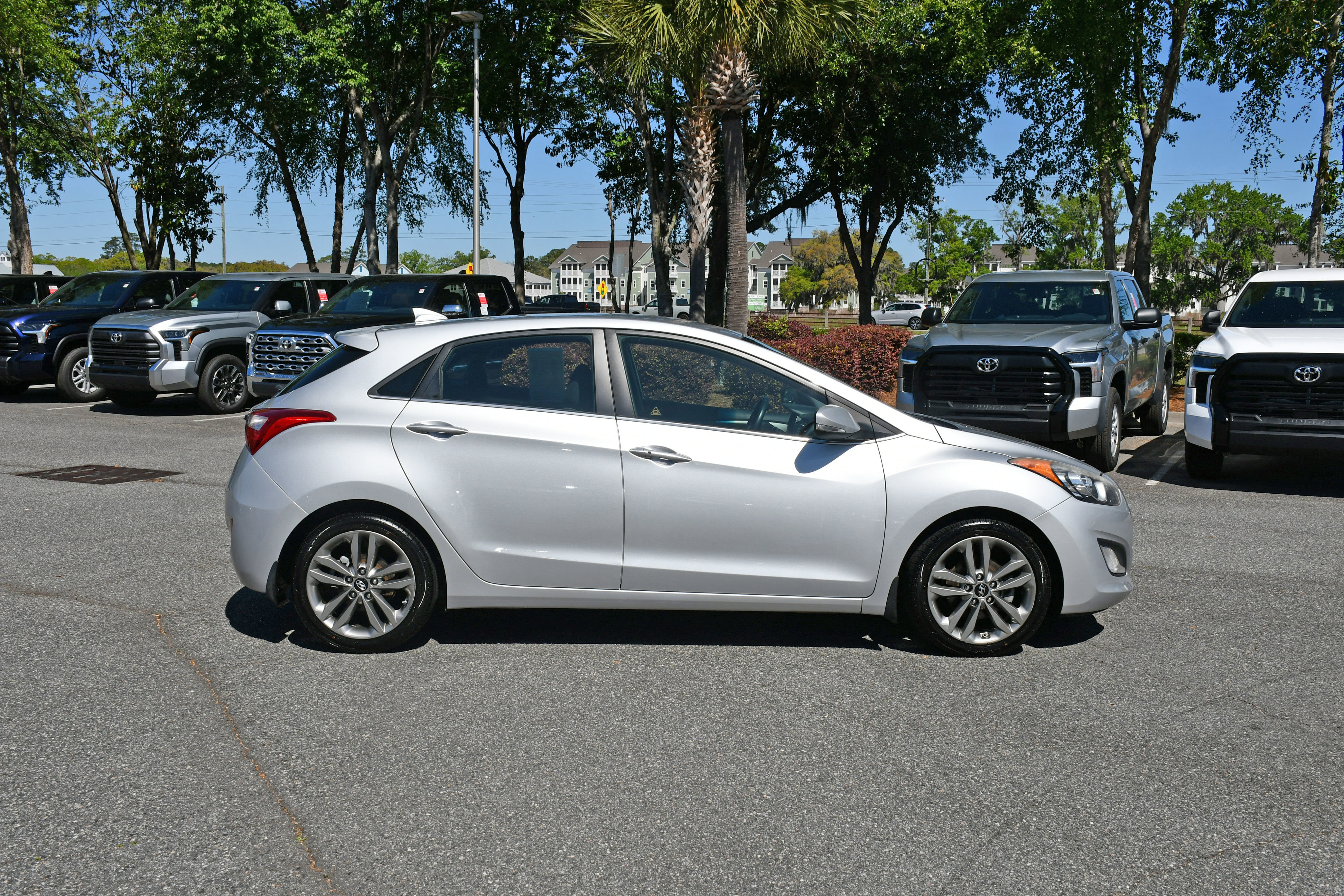 Used 2016 Hyundai Elantra GT w/ Option Group 02 FWD image 5