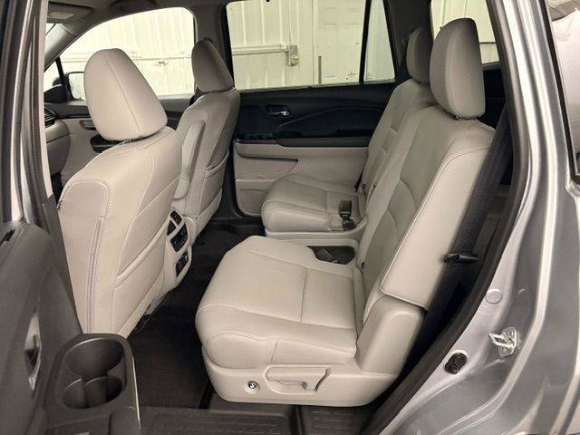 Used 2022 Honda Pilot Elite image 9