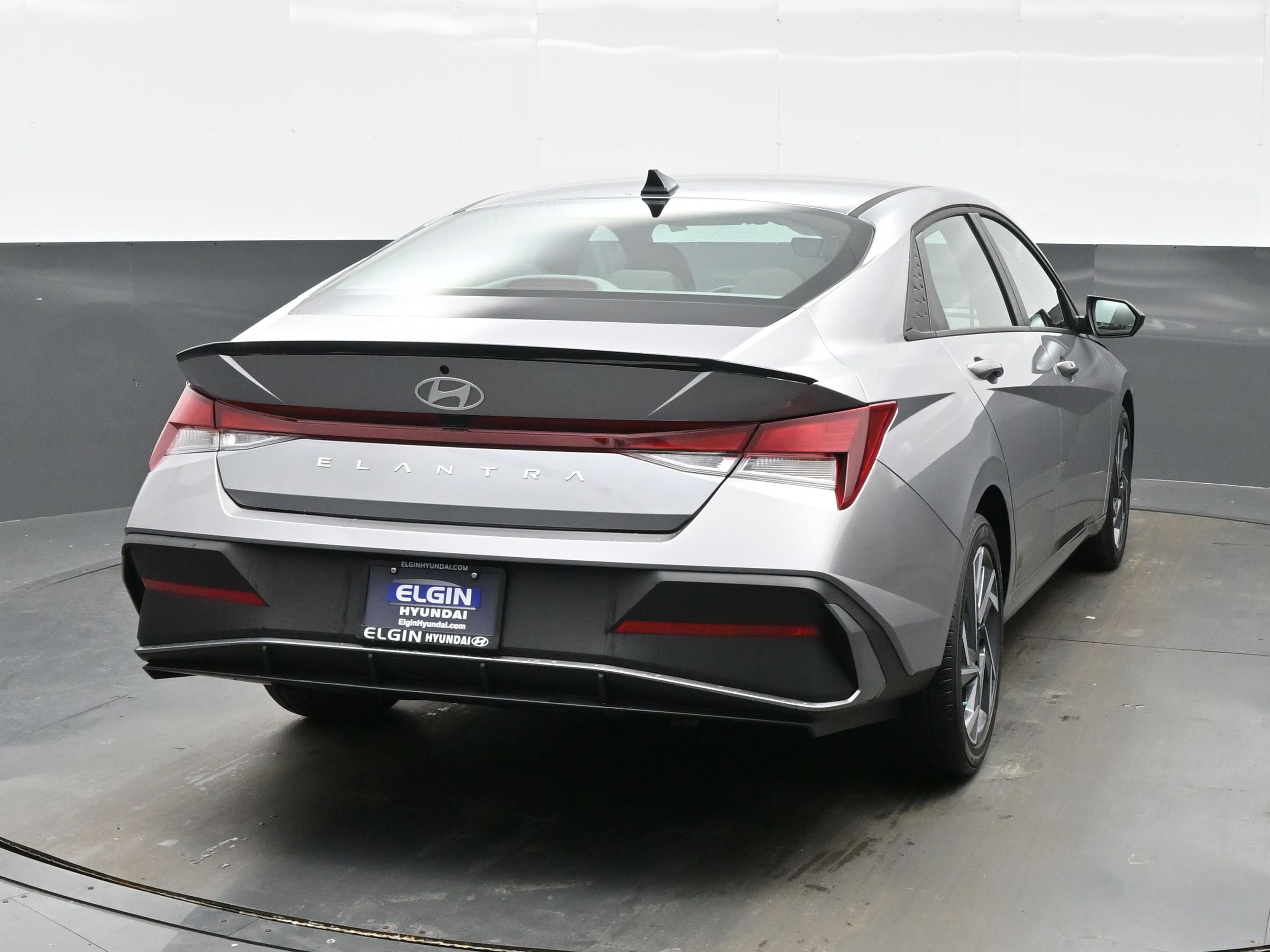 Certified 2025 Hyundai Elantra Sport image 5