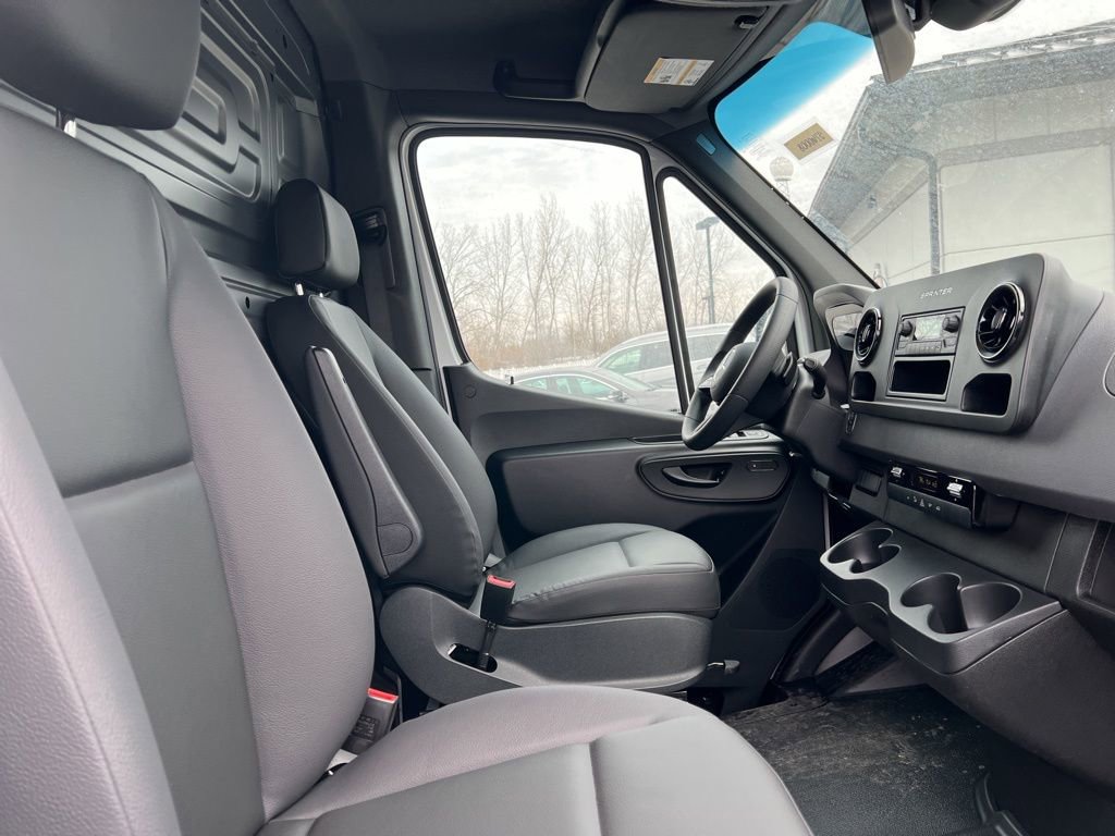 New 2026 Mercedes-Benz Sprinter 2500 image 10