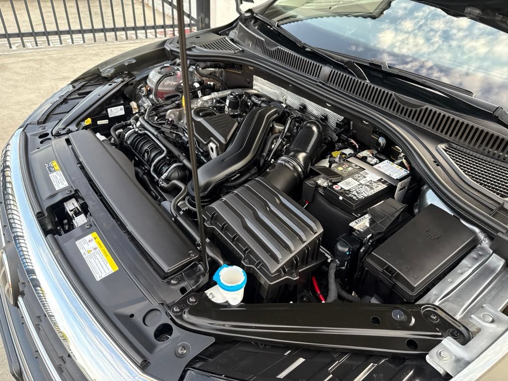 Used 2024 Volkswagen Jetta SE FWD image 32
