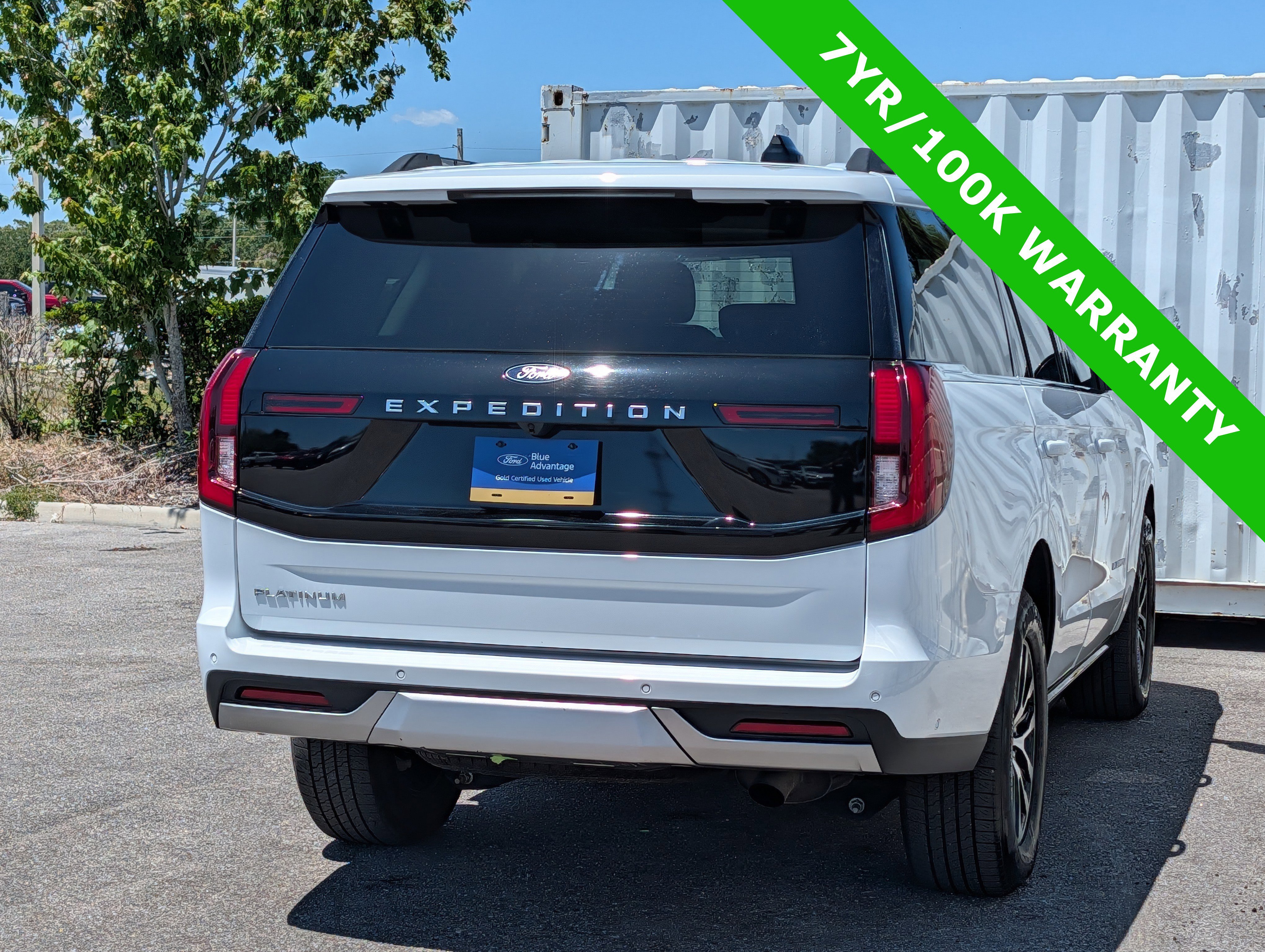 Used 2025 Ford Expedition Platinum AWD/4WD image 4