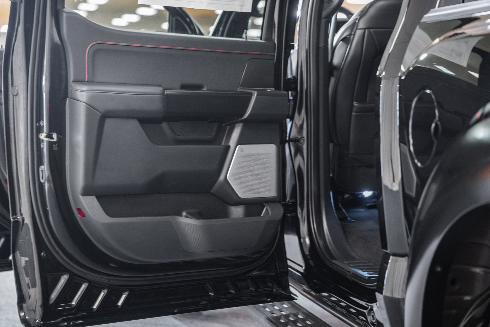 Certified 2025 Ford F150 Raptor AWD/4WD image 40