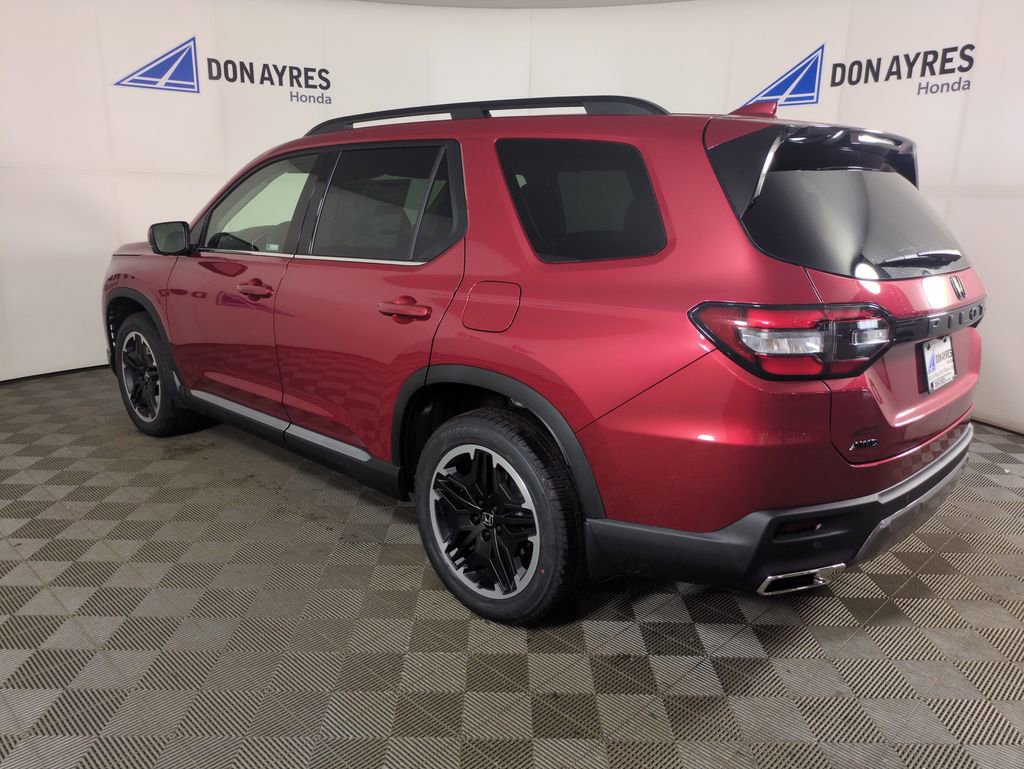 New 2026 Honda Pilot Touring image 3