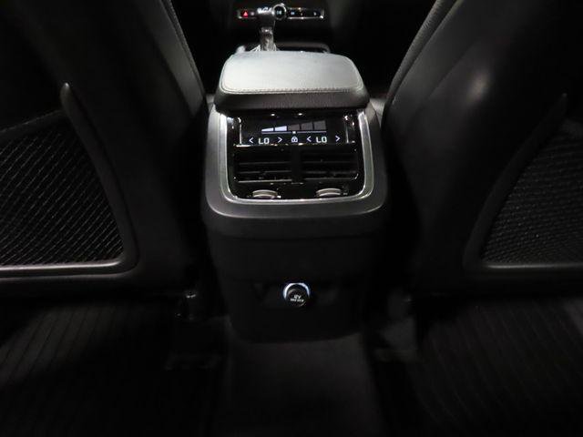 Used 2020 Volvo XC90 T5 Momentum FWD image 55