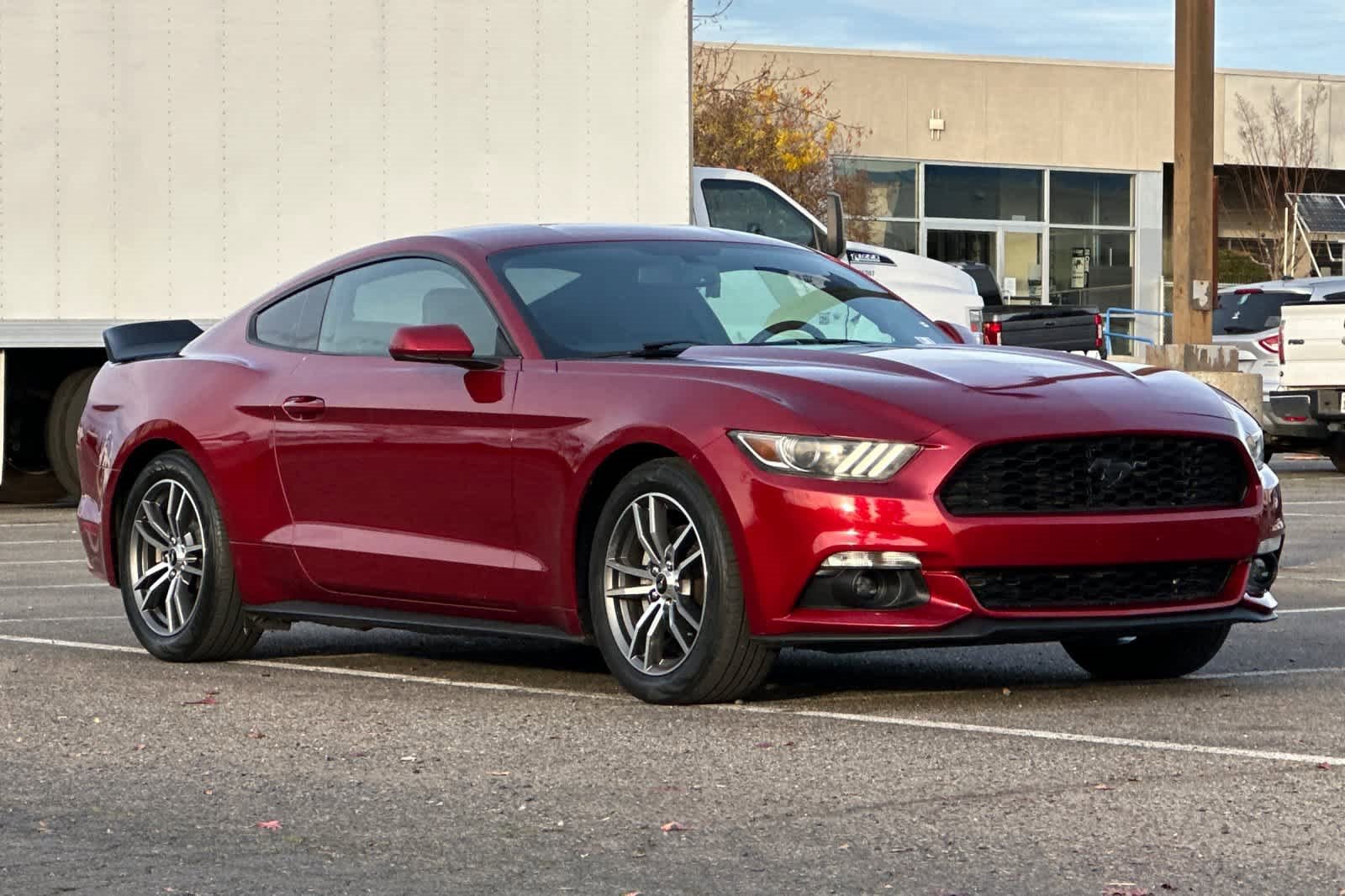 Used 2016 Ford Mustang Coupe image 9