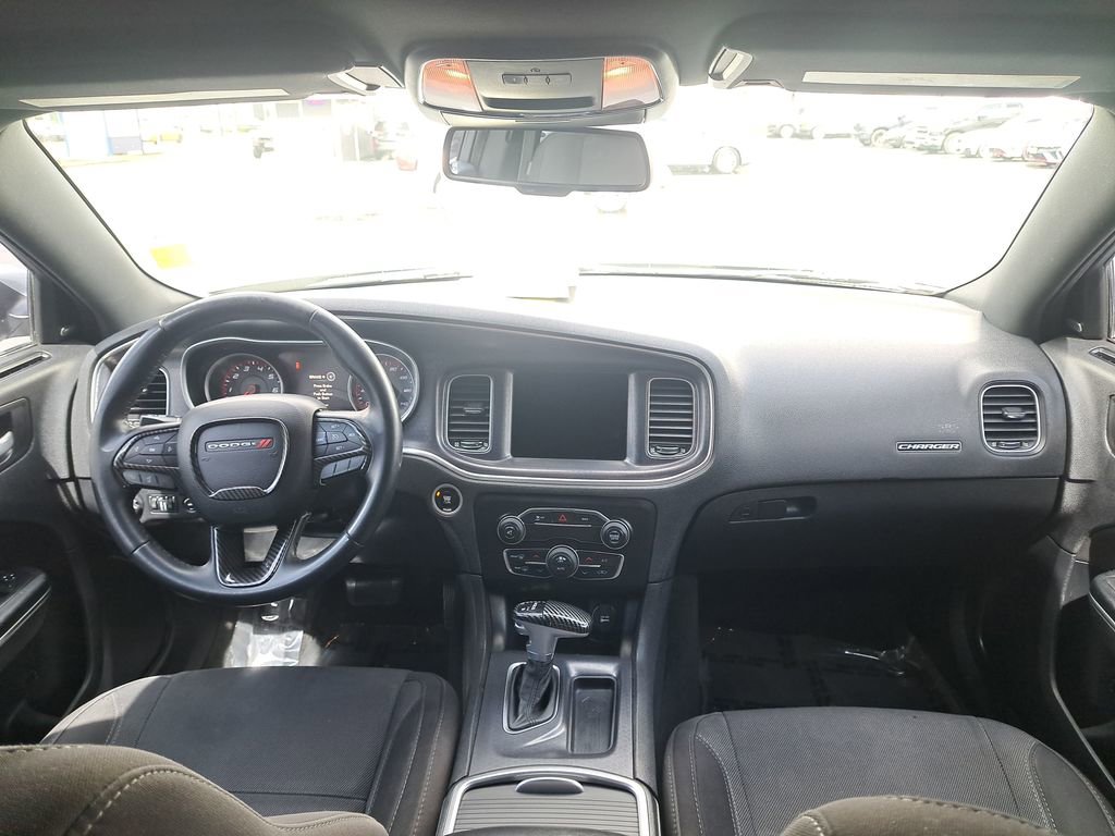 Used 2015 Dodge Charger SXT image 18