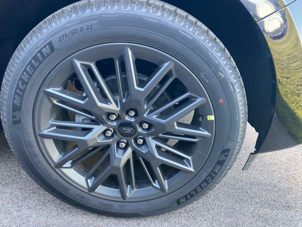 New 2027 Ford Expedition Max Platinum w/ Stealth Appearance Package AWD/4WD image 4