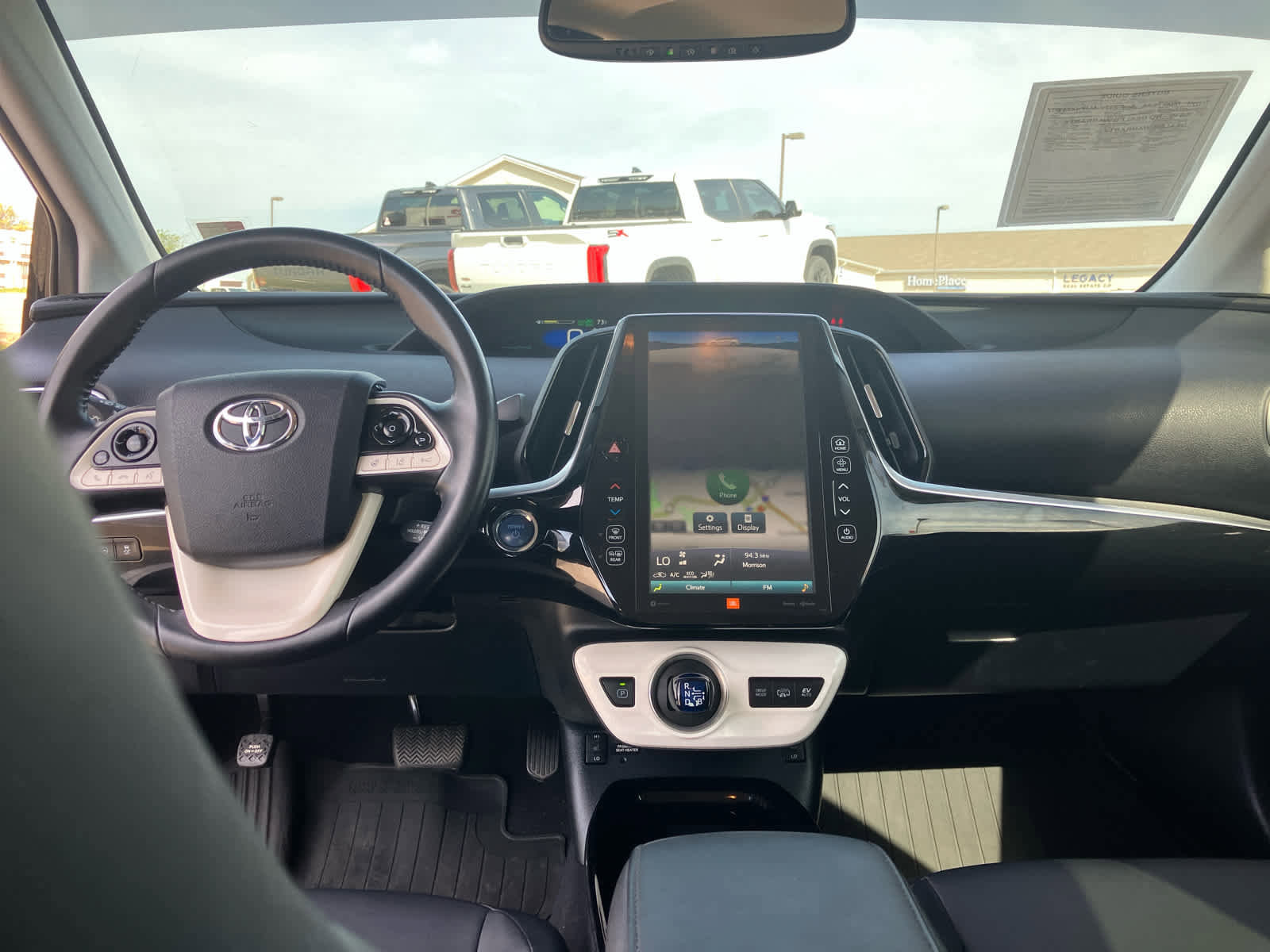 Used 2019 Toyota Prius Prime Advanced FWD image 30