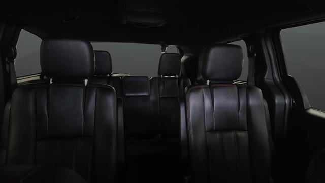 Used 2016 Dodge Grand Caravan R/T FWD image 24