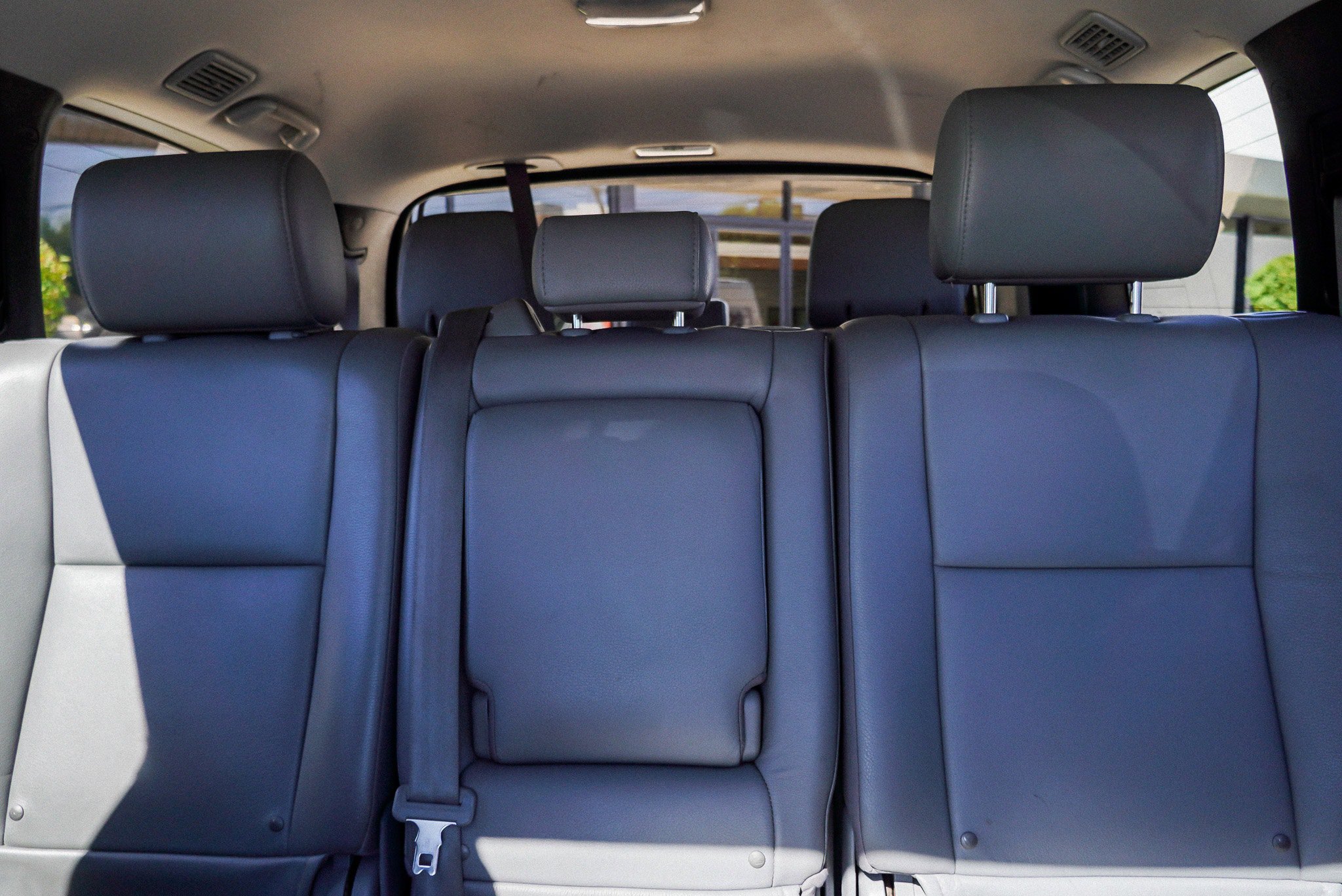 Used 2016 Toyota Sequoia SR5 w/ Premium Package AWD/4WD image 23