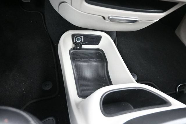 Used 2023 Chrysler Pacifica Touring-L FWD image 20