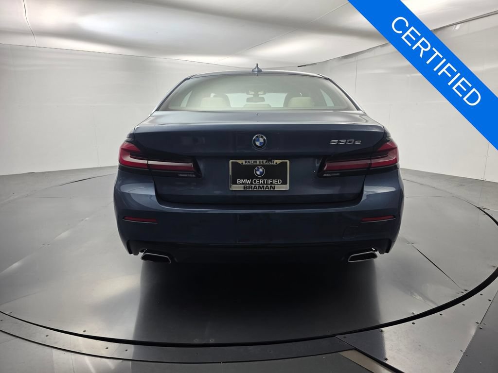 Used 2023 BMW 530e w/ Premium Package RWD image 5