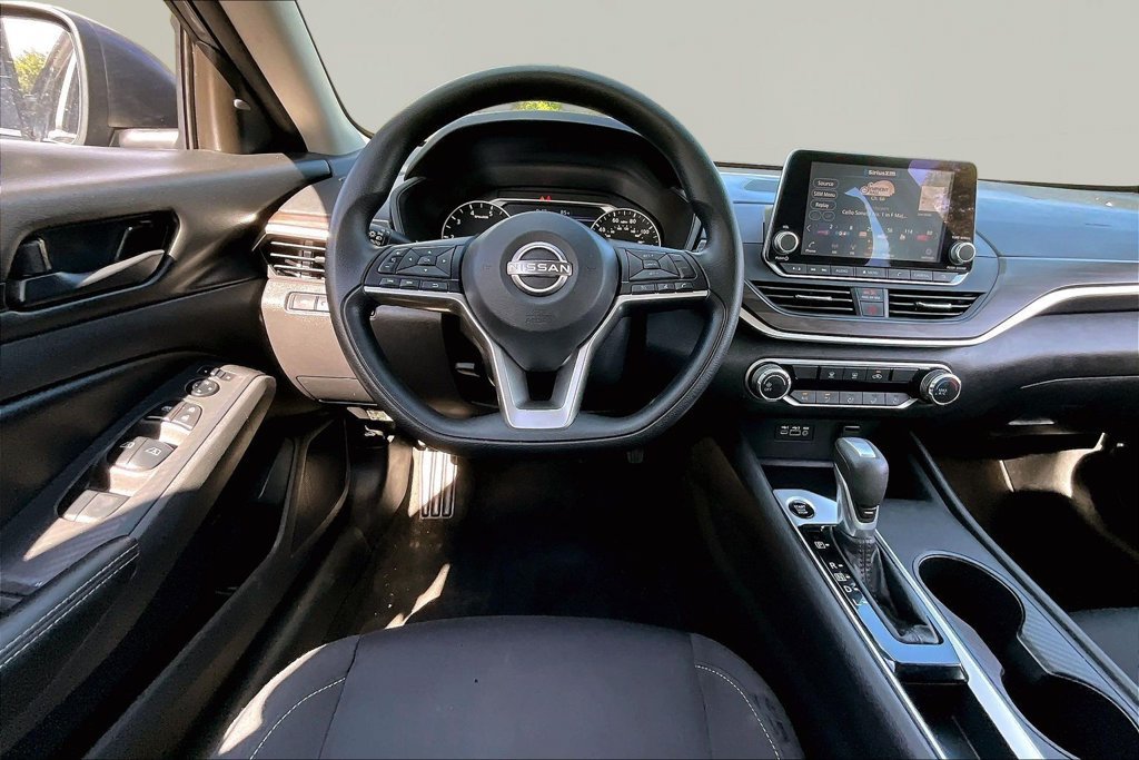 Used 2026 Nissan Altima 2.5 SV FWD image 8