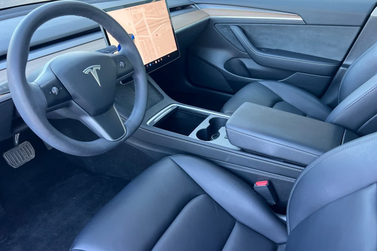 Used 2023 Tesla Model 3 Standard Range image 11