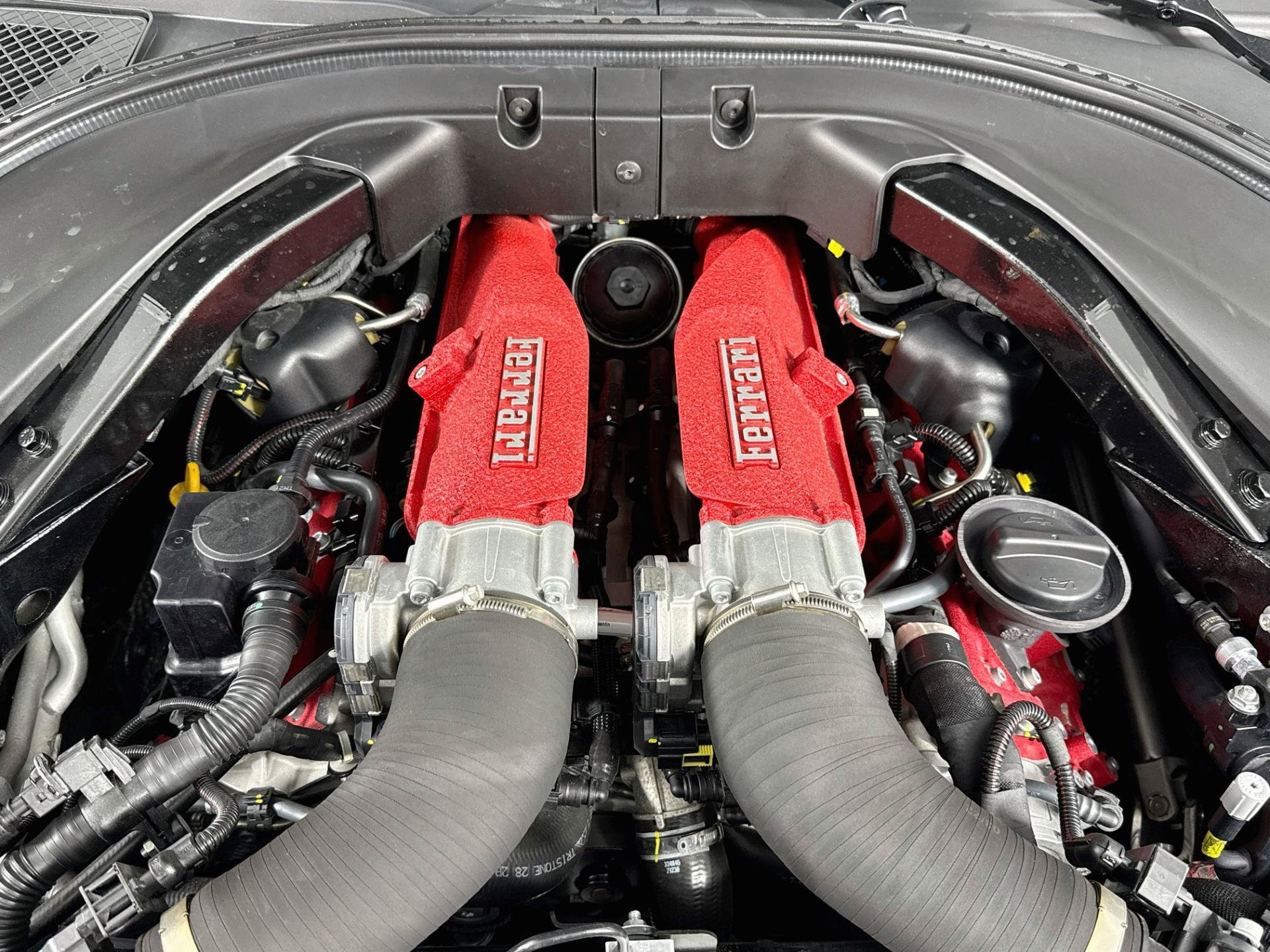 Used 2022 Ferrari Roma RWD image 35