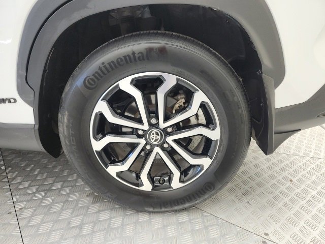 Certified 2024 Toyota Corolla Cross SE image 19