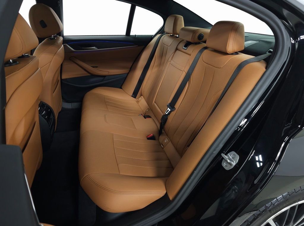 Used 2023 BMW 530i xDrive w/ Convenience Package image 32
