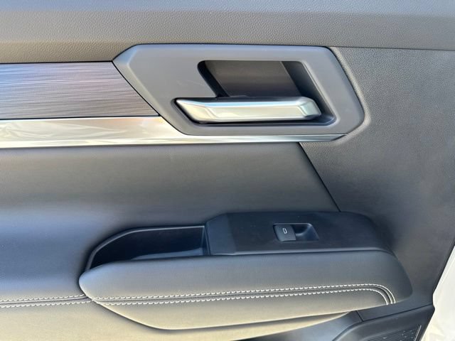 New 2027 GMC Terrain Elevation w/ LPO, Floor Liner Package AWD/4WD image 26
