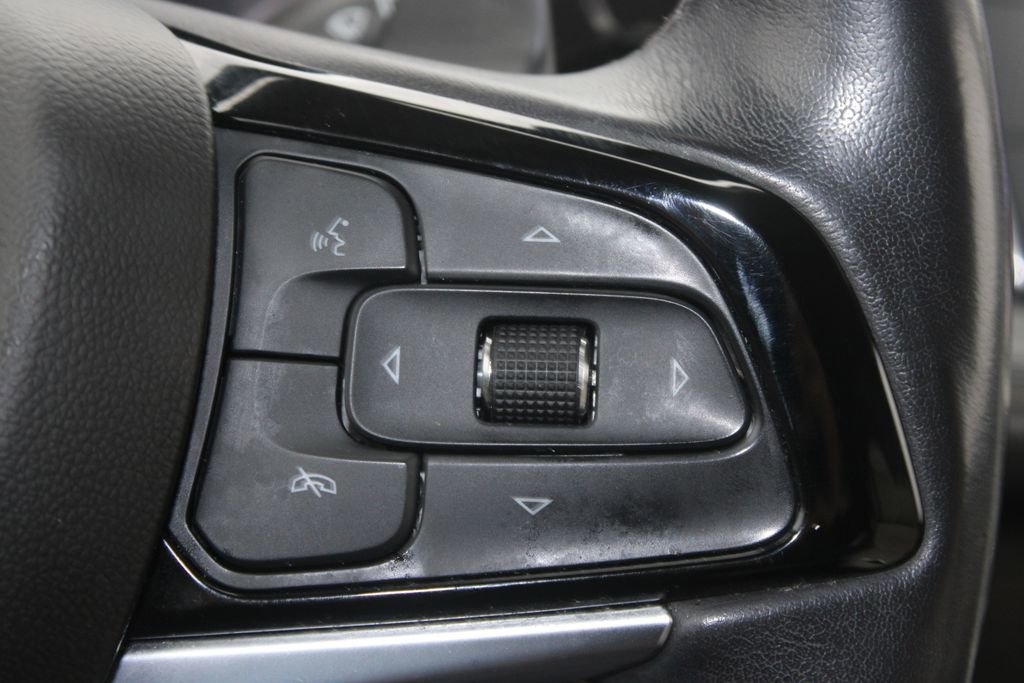 Used 2023 Buick Enclave Essence FWD image 38