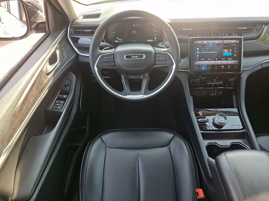 Used 2024 Jeep Grand Cherokee Limited 4xe image 11