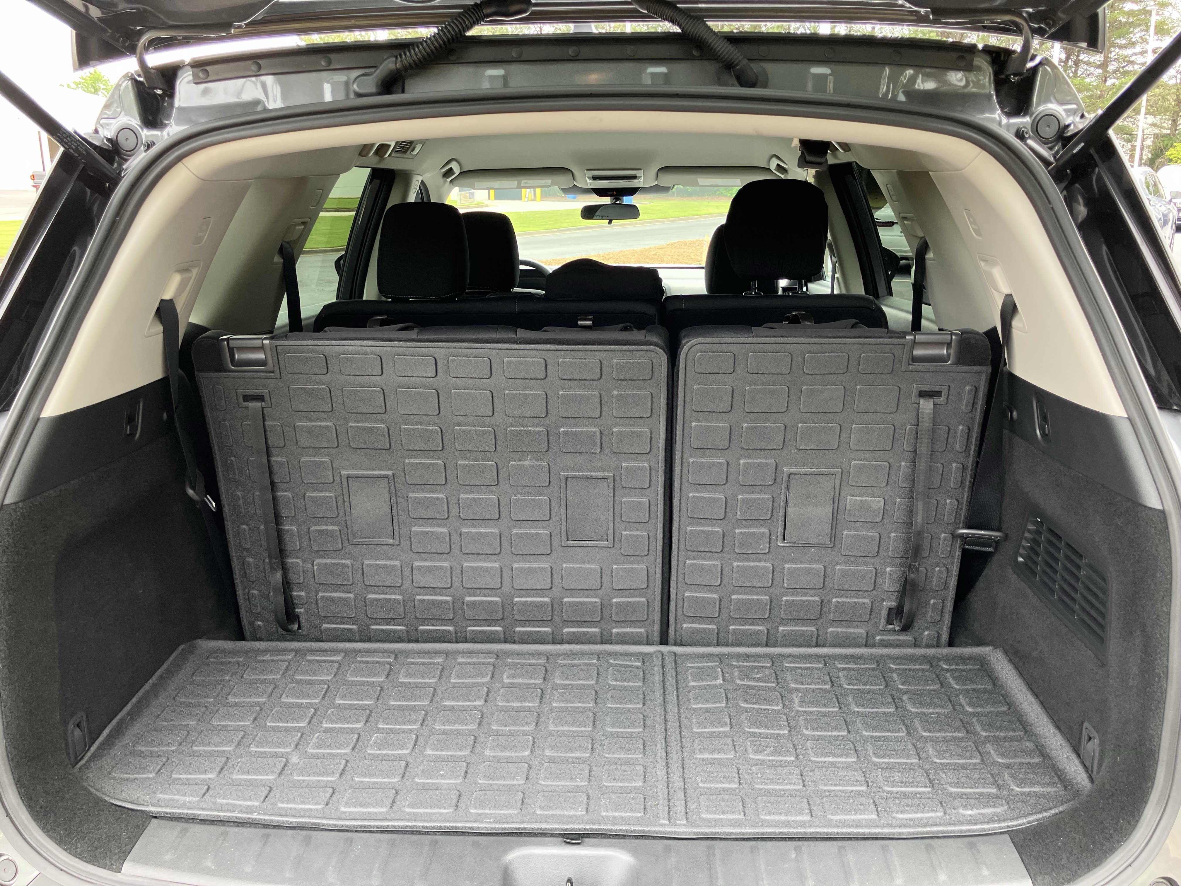 Used 2025 Nissan Pathfinder S FWD image 34