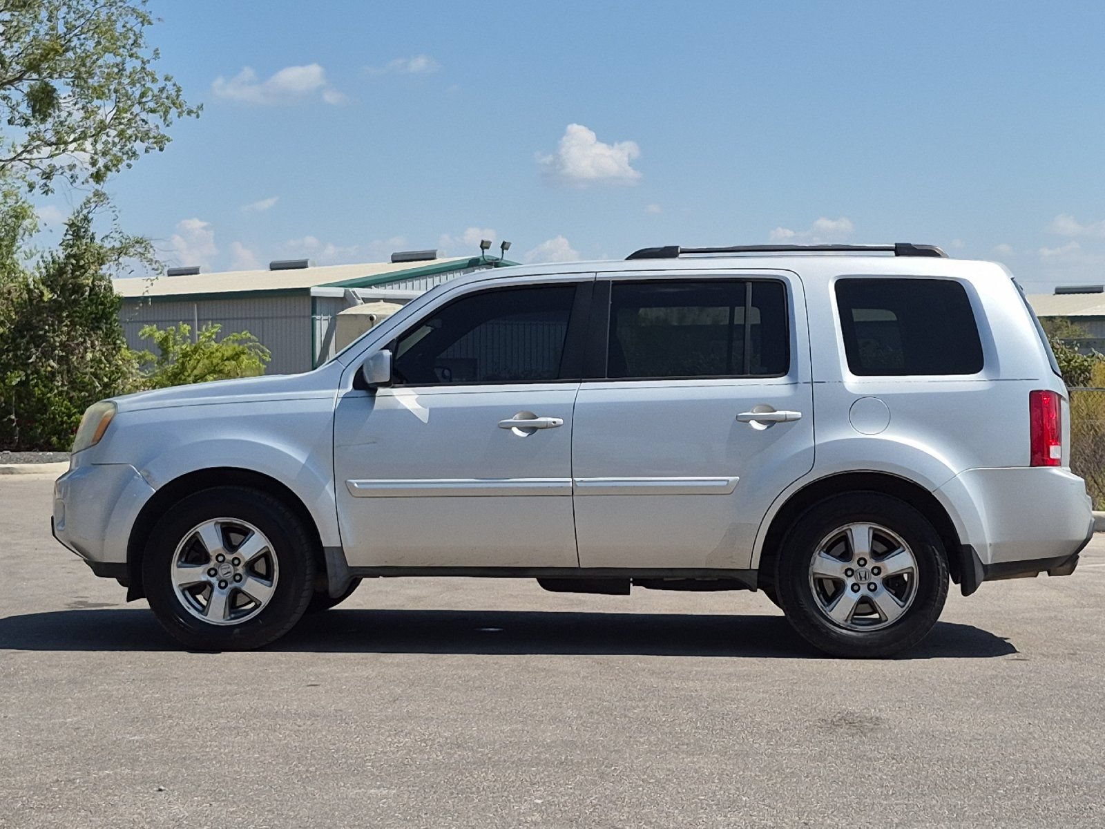Used 2009 Honda Pilot EX image 2