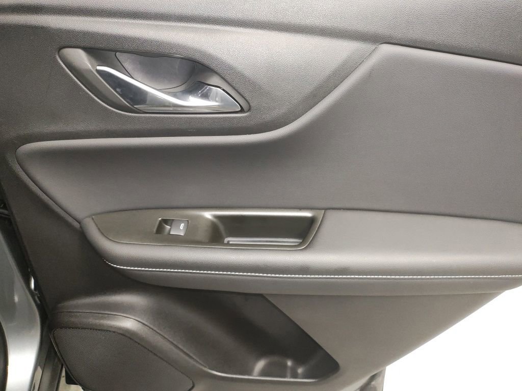 Used 2024 Chevrolet Blazer LT FWD image 13