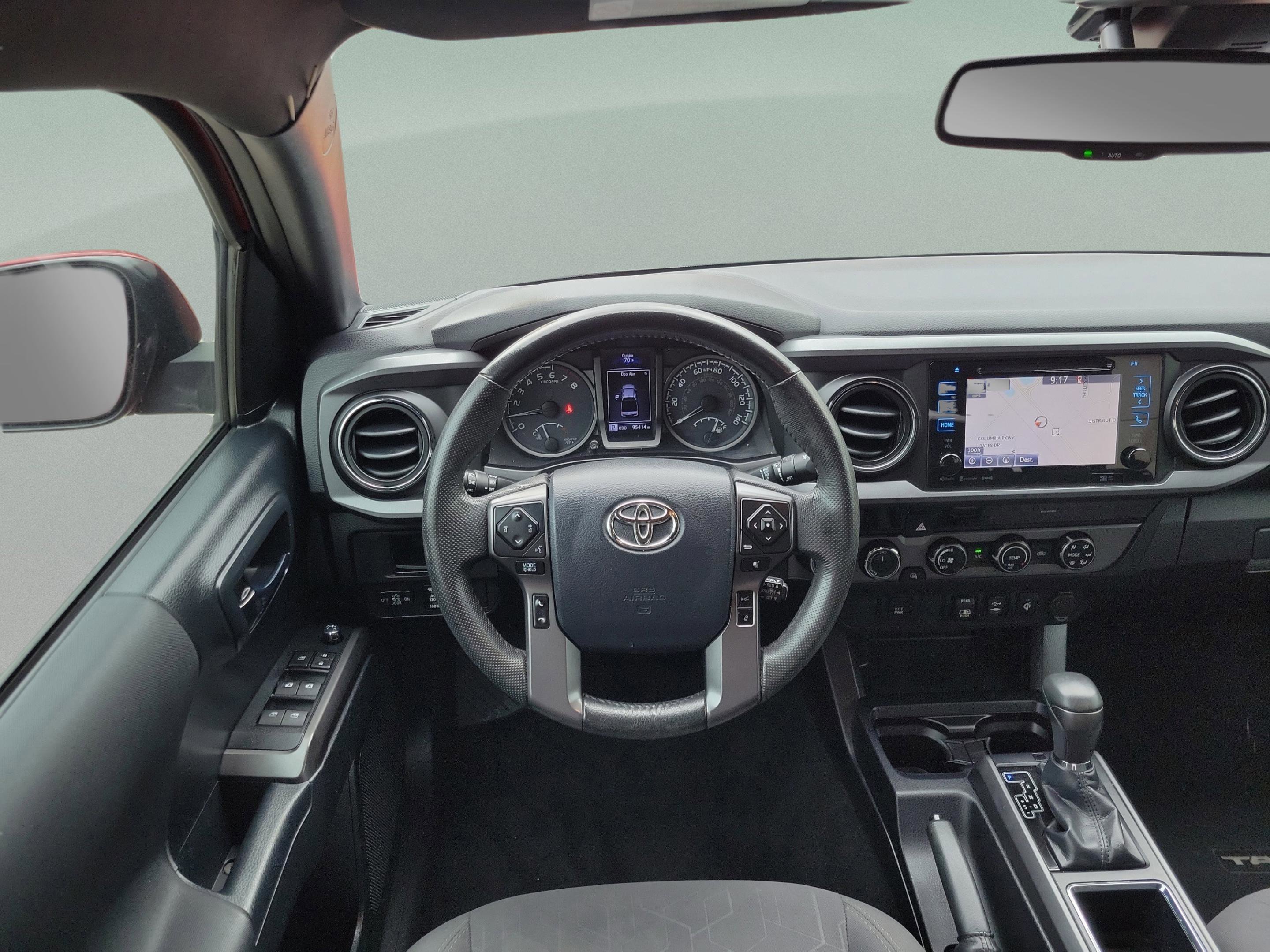 Used 2018 Toyota Tacoma TRD Sport AWD/4WD image 15