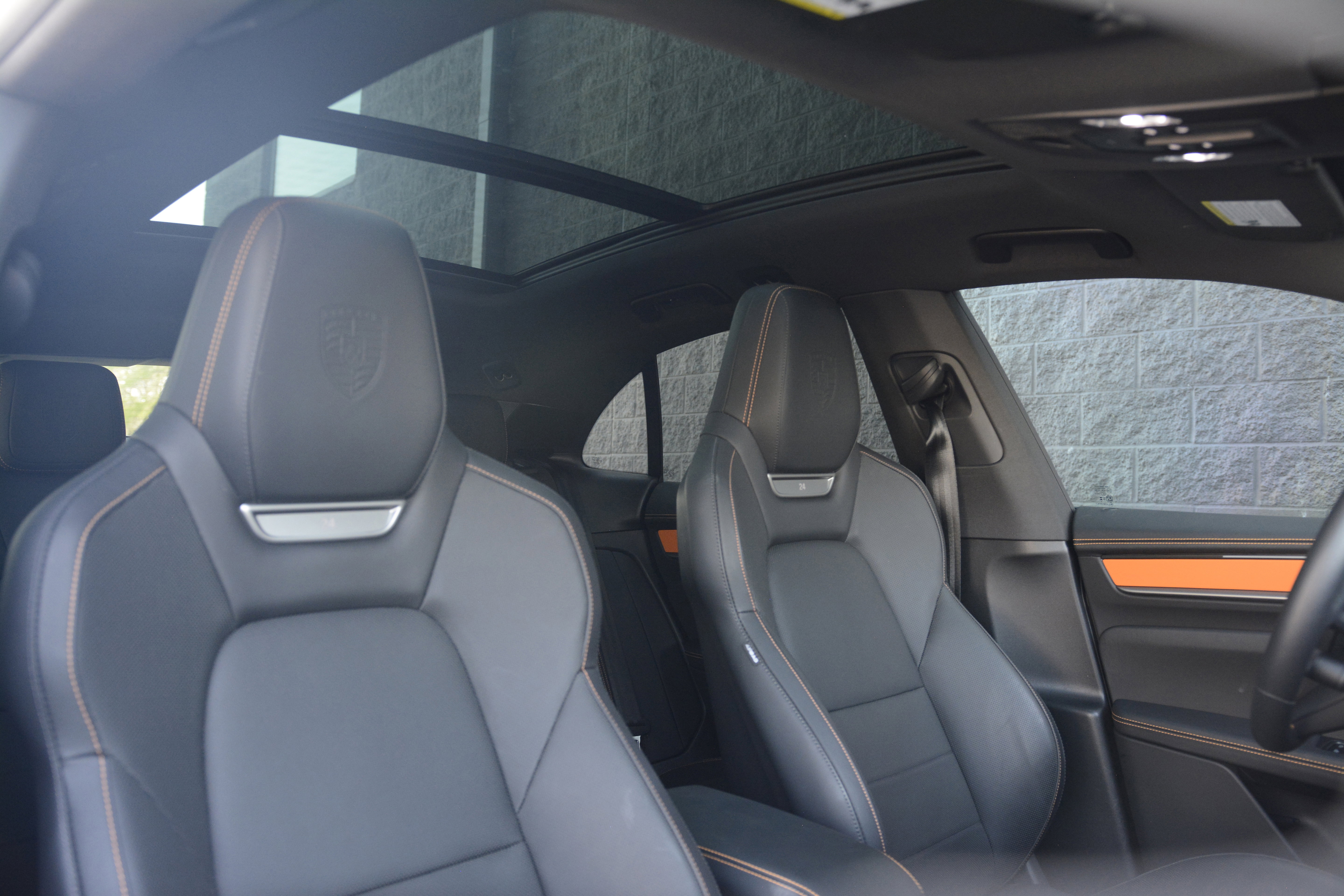 Certified 2025 Porsche Macan Electric image 26