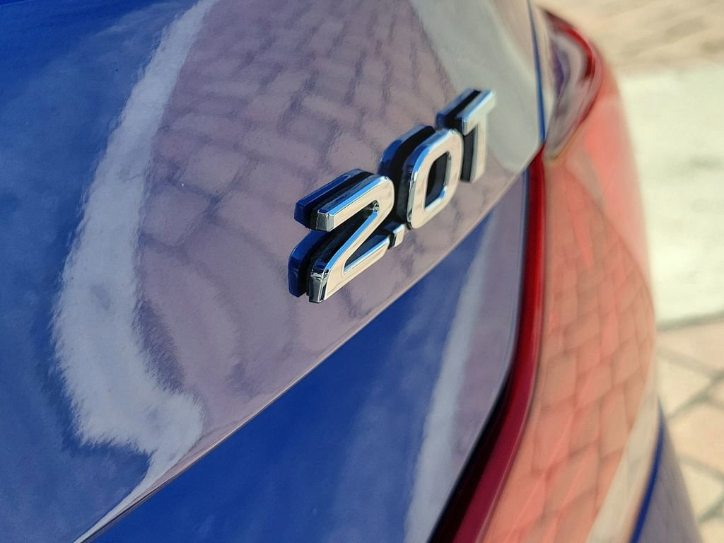 Used 2020 Genesis G70 2.0T RWD image 8