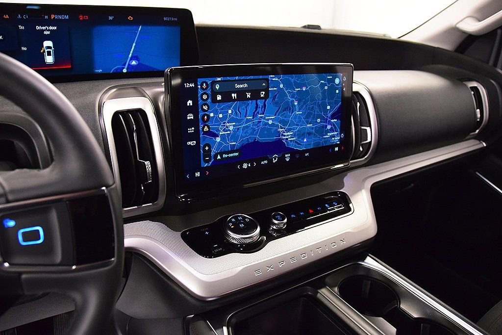 Used 2025 Ford Expedition Max Active AWD/4WD image 19