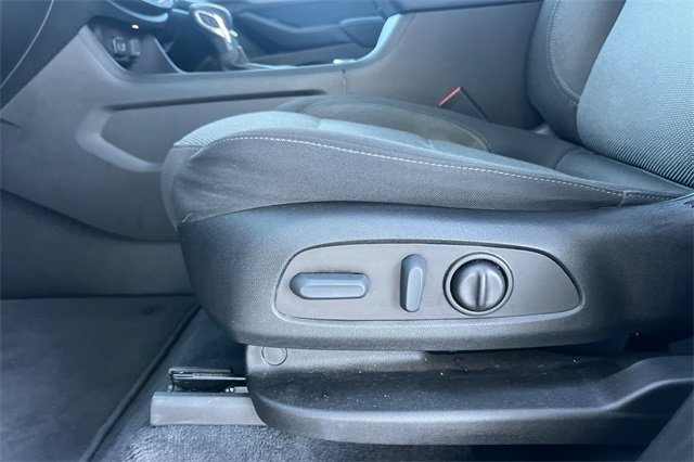 Used 2023 Chevrolet Traverse LT image 13