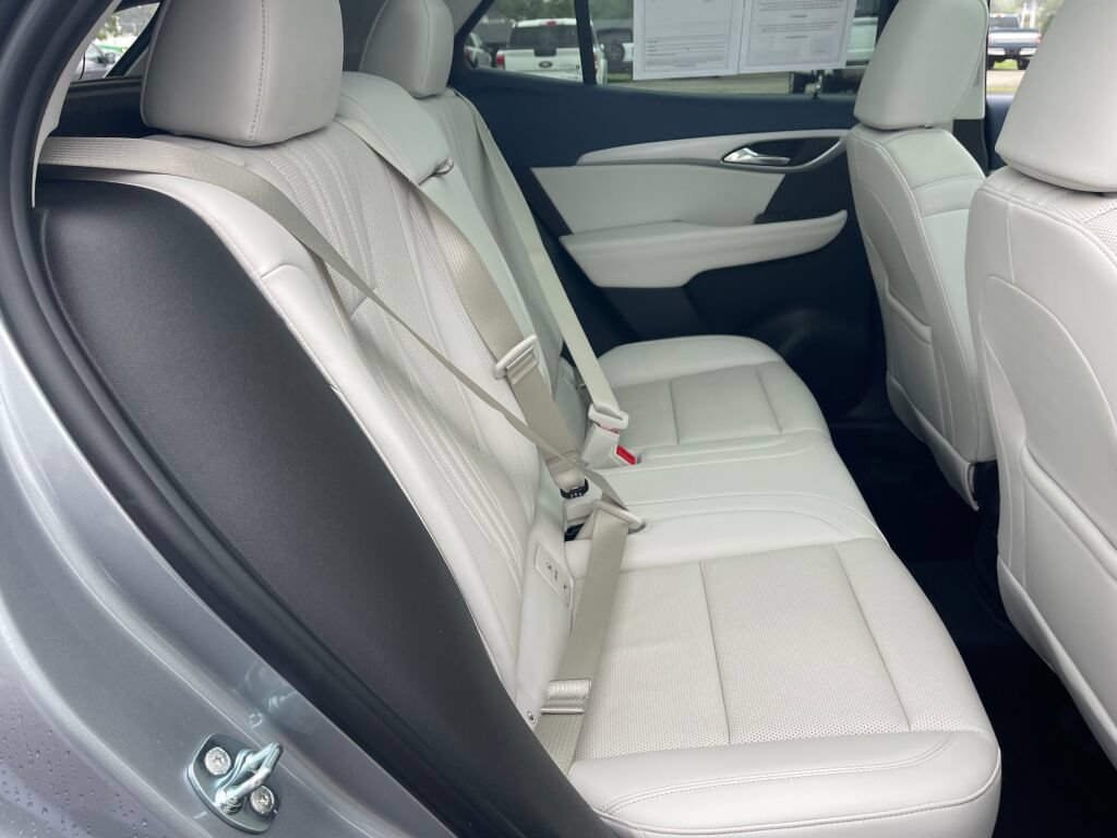 Used 2024 Buick Envision Avenir AWD/4WD image 30