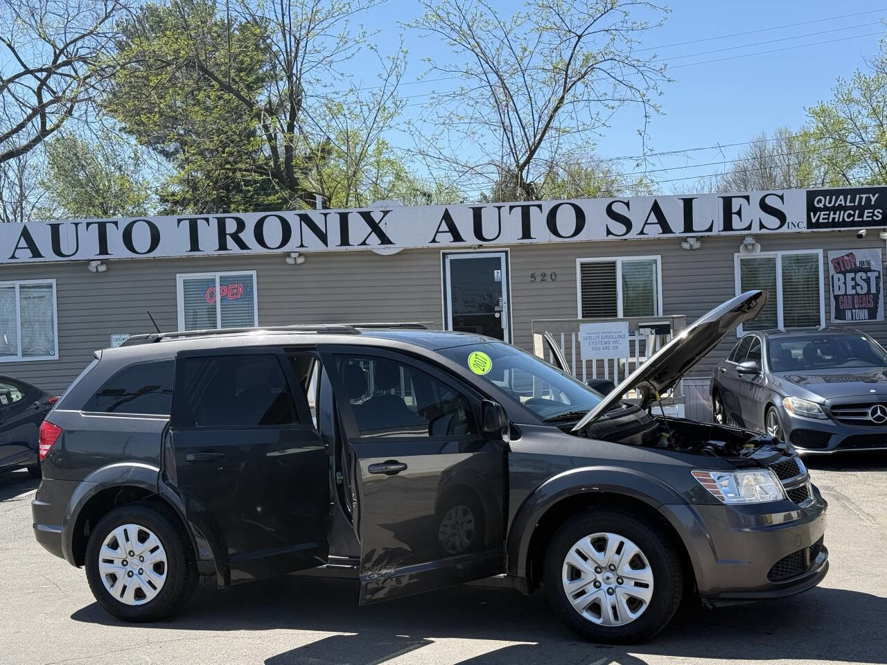 Used 2017 Dodge Journey SE image 20