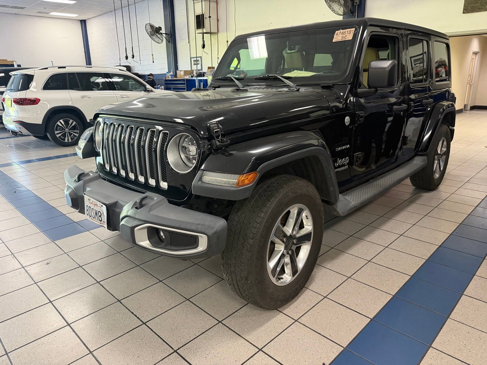 Used 2018 Jeep Wrangler Unlimited Sahara image 4