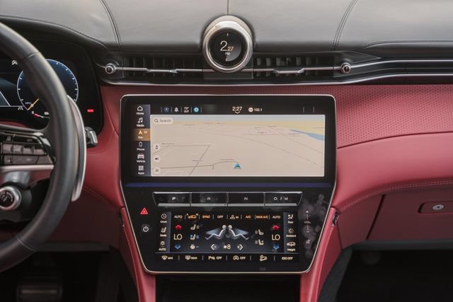 Used 2023 Maserati Grecale Modena AWD/4WD image 28